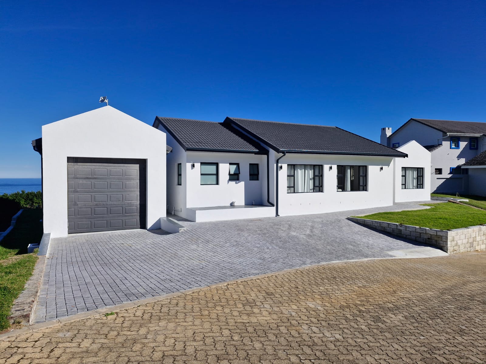 Driveway & Private Parking — Tsitsikamma House